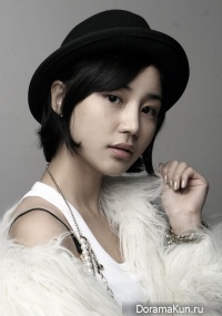 Yoon Jin Yi