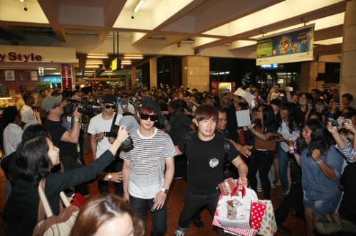 MBLAQ тепло встречены Индонезией в рамках турне ‘The BLAQ% Tour’