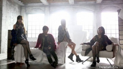 2NE1