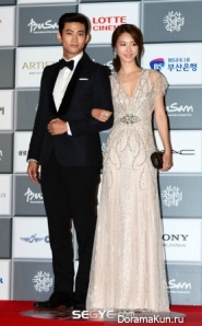 Taecyeon--Lee-Yeon-Hee