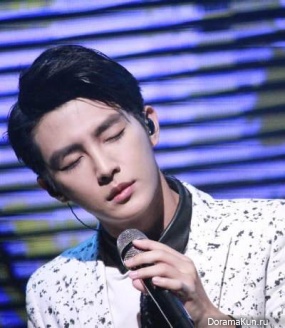 Aaron Yan Aaron Yan