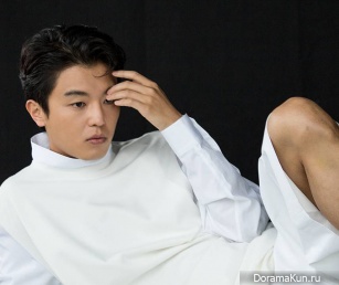 Yeon Woo Jin для High Cut June 2017