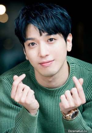Jung Yong Hwa