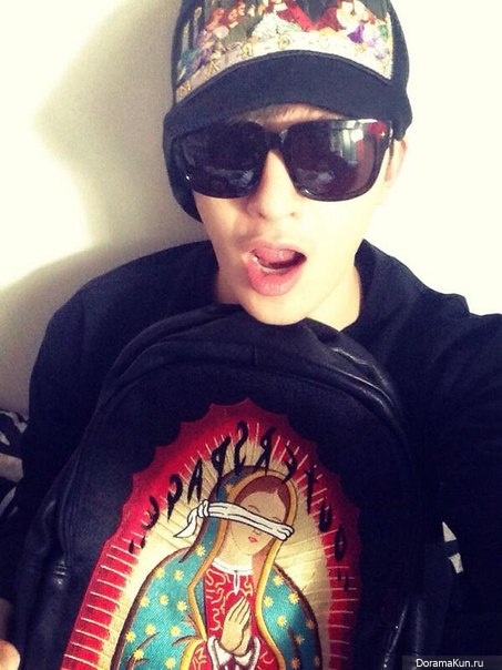 Чжоу Ми из SUPER JUNIOR