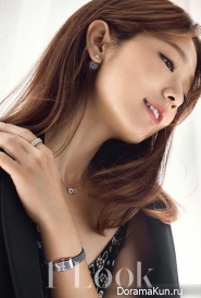 Park Shin Hye для First Look December 2016