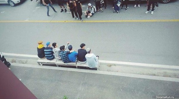 iKON