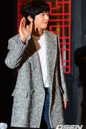 Jung Yong Hwa