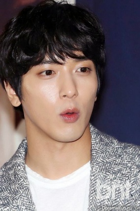 Jung Yong Hwa