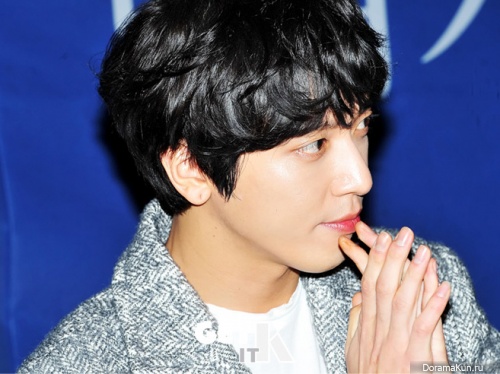Jung Yong Hwa