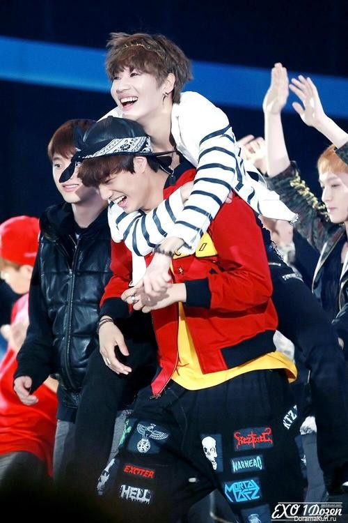 Тэмин из SHINee и Кай из EXO
