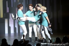 SHINee SHINee