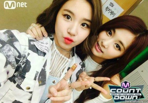 Chaeyoung and Tzuyu