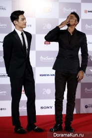 Han Ji Seok - Simon Yam