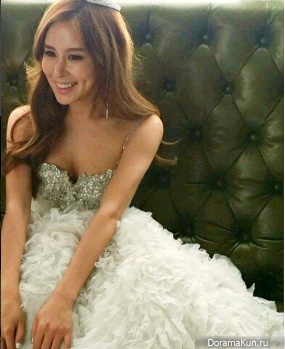 Chae Ri Na