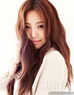 A Pink (Naeun) для SURE Korea October 2013