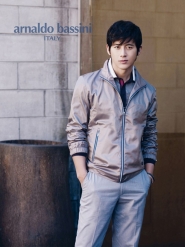 Go Soo для Arnaldo Bassini Spring 2012 Collection