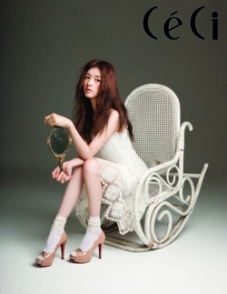Jung So Min для CéCi July 2012