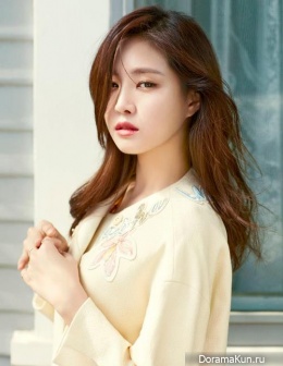 Naeun (A Pink) для Elle March 2016 Extra