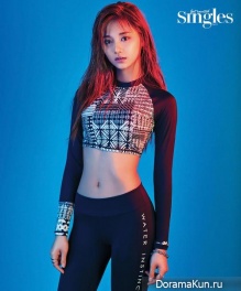 TWICE для Singles July 2016