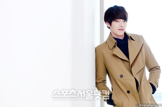 Интервью Kim Woo Bin для Sports Seoul (февраль 2013)