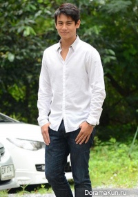 Bank Artit Tangwiboonpanit
