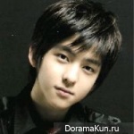 Ким КиБом из Super Junior показал свои идеальные пропорции тела